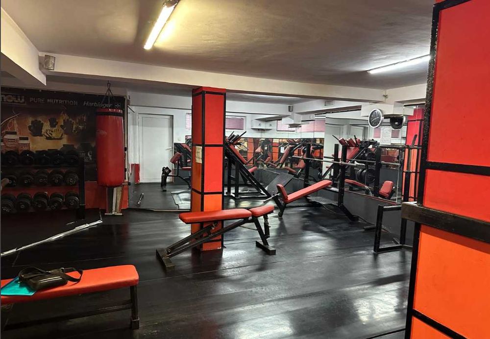 Дава се под наем Заведение в Варна, Гръцка махала - 247 кв.м за 500000 € - Снимка #3