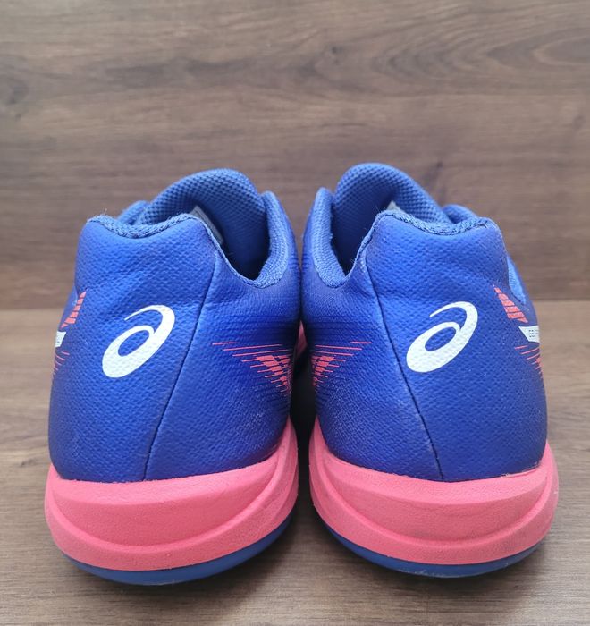 Много запазени!Мъжки маратонки Asics Gel Fastball-39 номер
