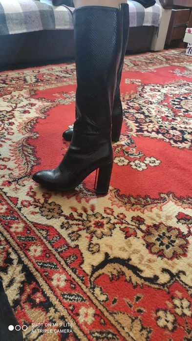 Продам осенние сапоги