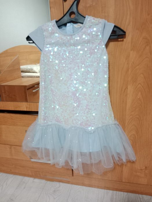 Продам новогодние платешки.