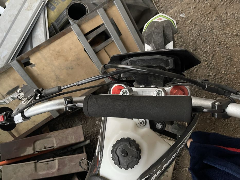 Продам пит байк ALMOTOR