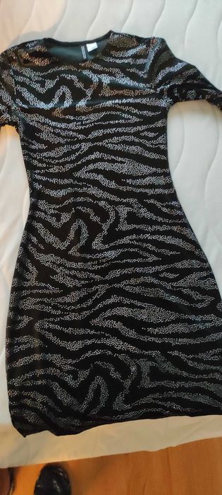 Вечерна Черна рокля на HM