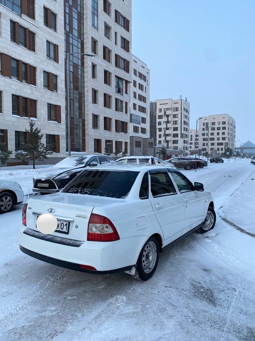 Сдам в аренду авто Приора  8000