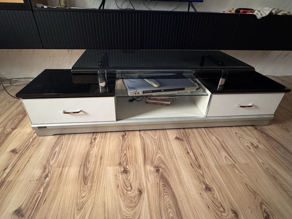 Comoda TV sticla si MDF