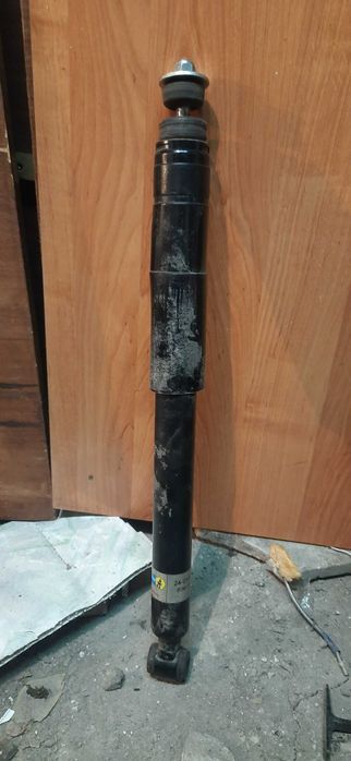 Задний амортизатор мерседес 190.