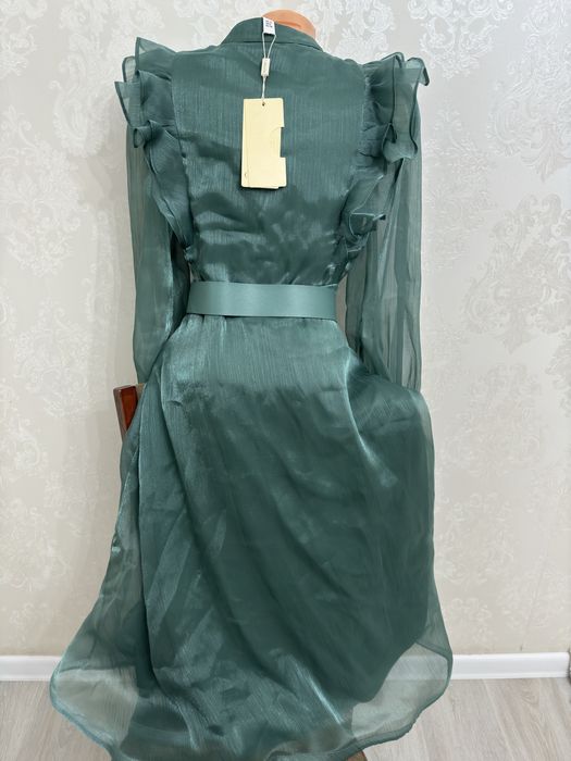 Продам новое платье 44 размер