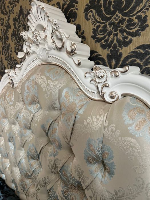 Спальный гарнитур из дерева