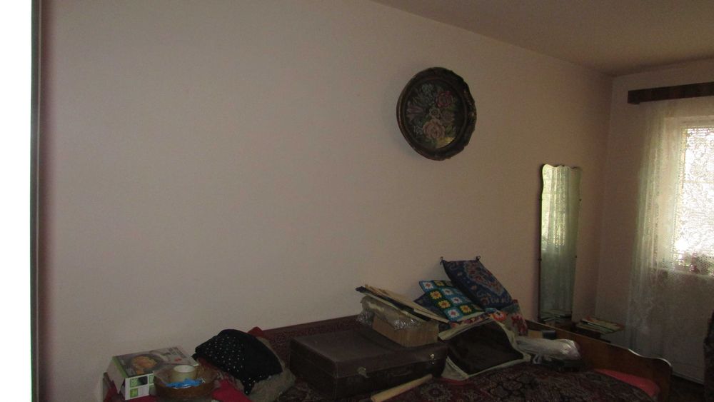 4 camere etaj 1 zona Poiana Narciselor