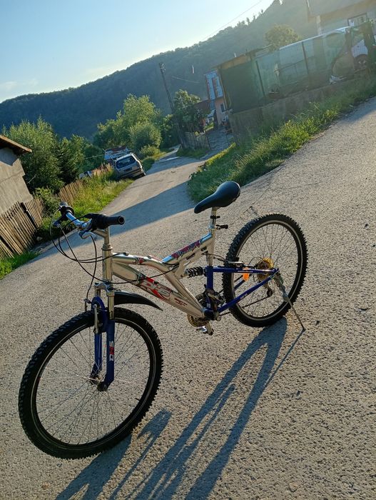 Vand bicicleta copii 13-14 ani