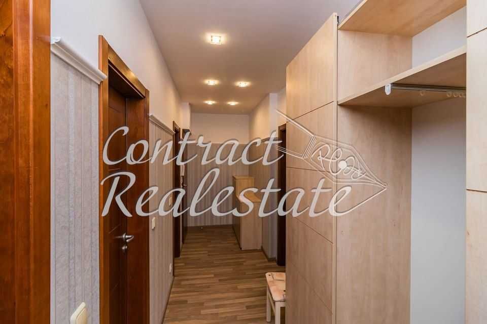 Луксозен Тристаен Обзаведен ВИНС !