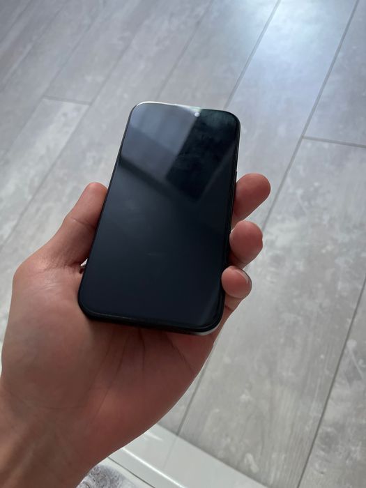 Продам iPhone 16