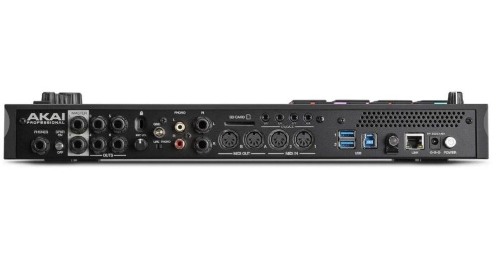 AKAI mpc live II автономный продакшн центр и семплер