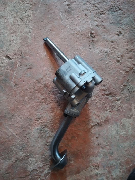 Продам Масляный насос