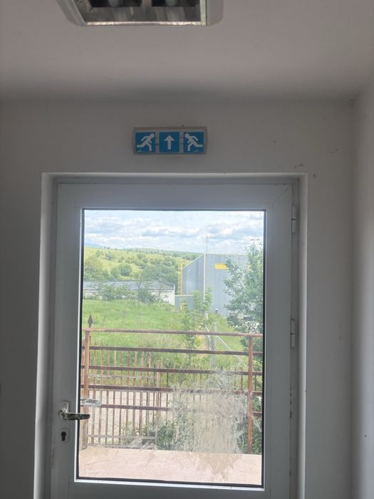 Продава се Промишлена сграда в Брезник - 8002001 кв.м за 0 €/кв.м - Снимка #4