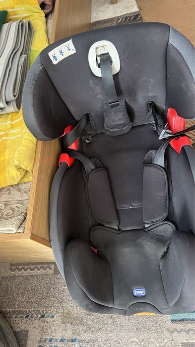 Продам автокресло Chicco