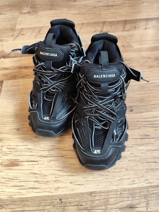 Balenciaga track 45