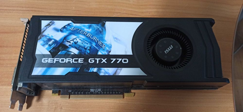 Геймърски компютър с Z390, I7 9700K, 32 GB RAM, 500 GB NVMe, WiFi 6