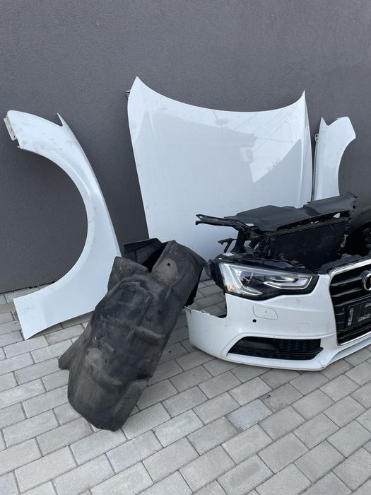 Capota/aripi/trager/faruri Audi A5 8T Facelift