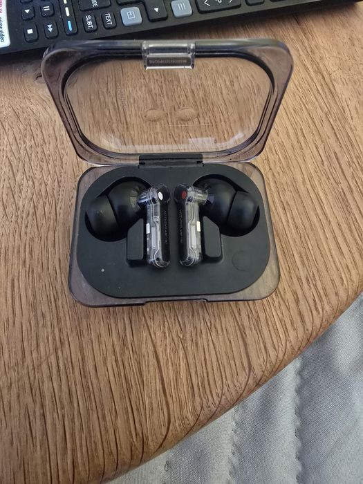 Nothing ear a слушалки