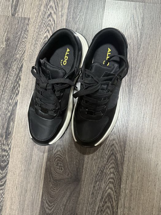 Женские кроссовки от Aldo