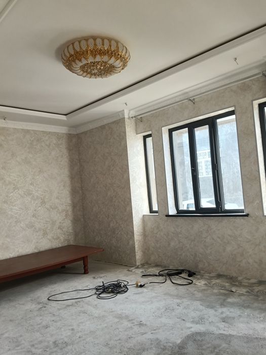 Назарбек харакат 3 сот. 7 комн . Новостройка .