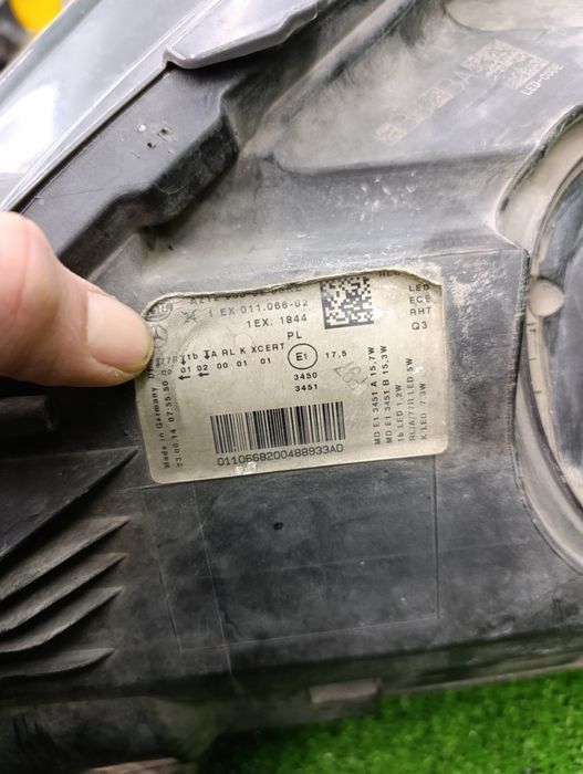 Десен фар Мерцедес W212 full led