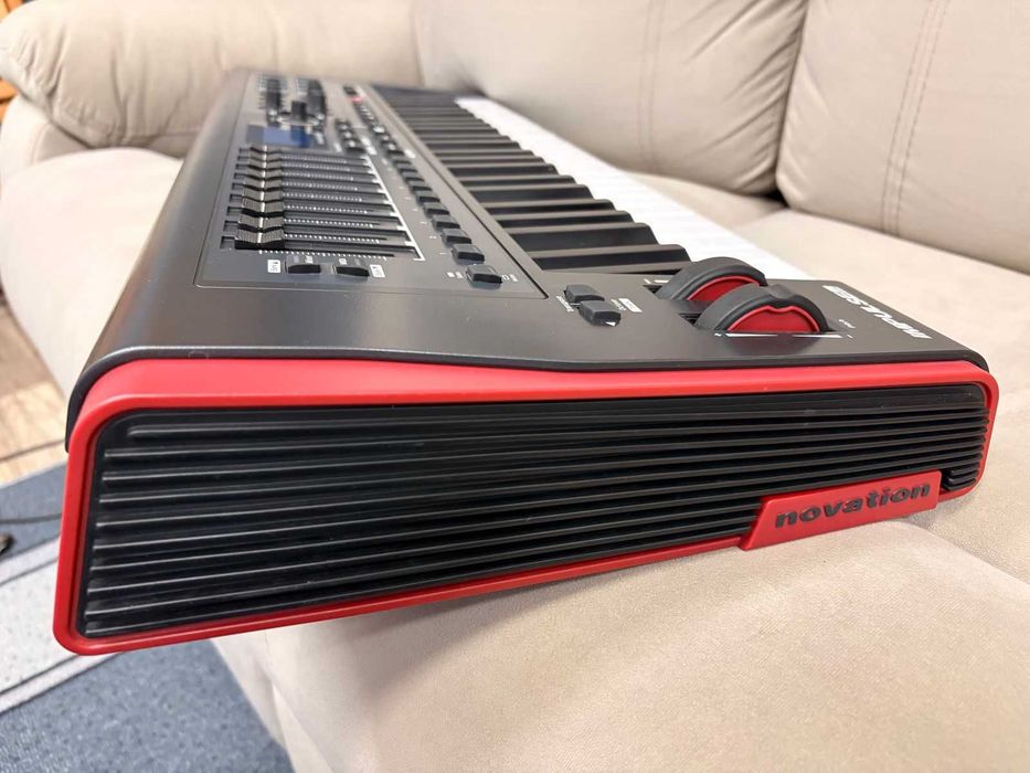 MIDI клавиатура Novation Impulse 49