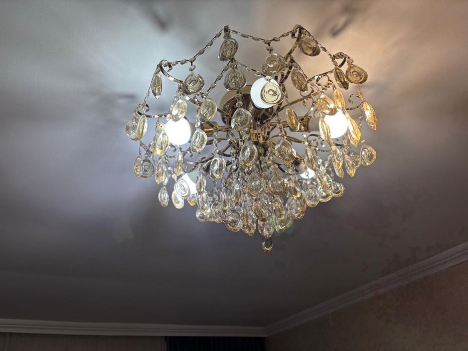 люстра в гостинную