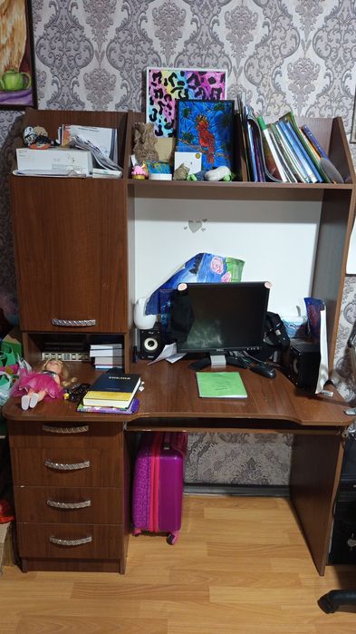 Компьютерный стол