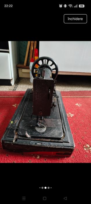 Mașină de cusut Singer manuală