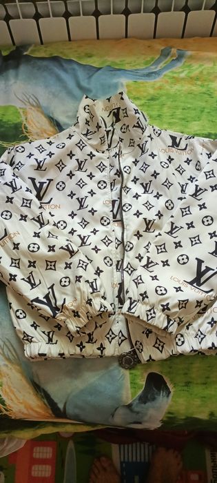 Куртка осенняя на девочку