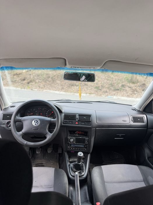 Vand golf 4 ,motor 1.4 benzina