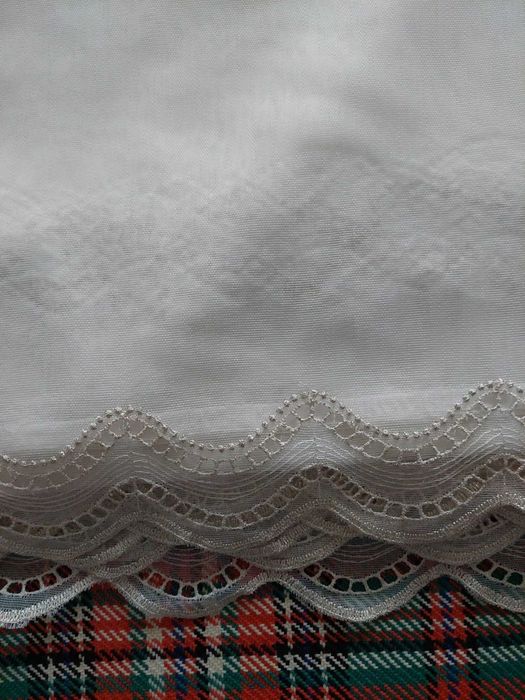 Плат за перде с фина бродерия