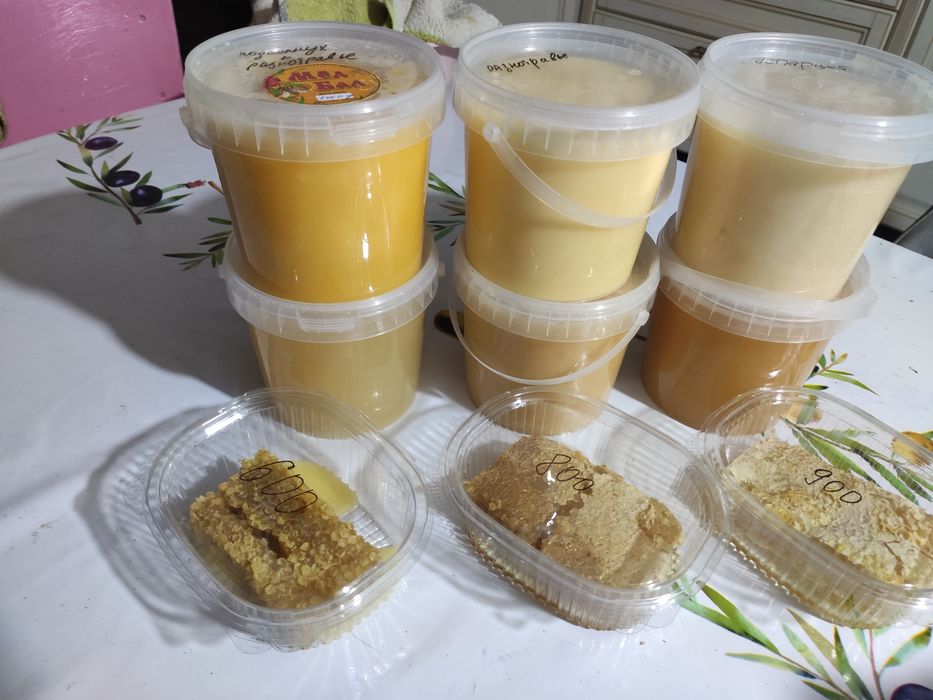 Натуральный вкусный мёд