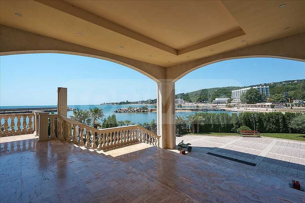 Продава се Тристаен апартамент в к.к. Слънчев ден - 166 кв.м за 3000 €/кв.м - Снимка #13