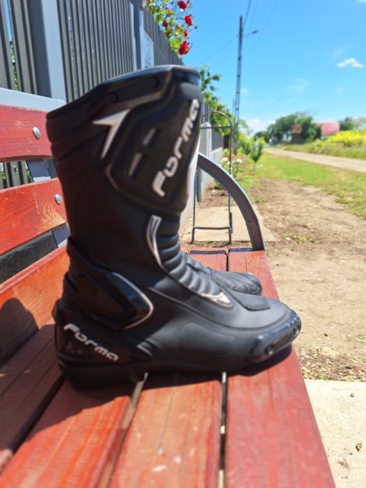 Vand ghete forma din piele motocicleta