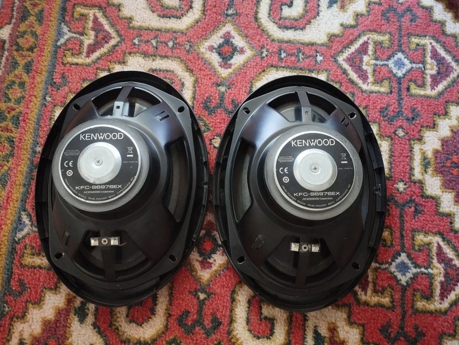 Kenwood kolonka sotiladi deyarli yangi
