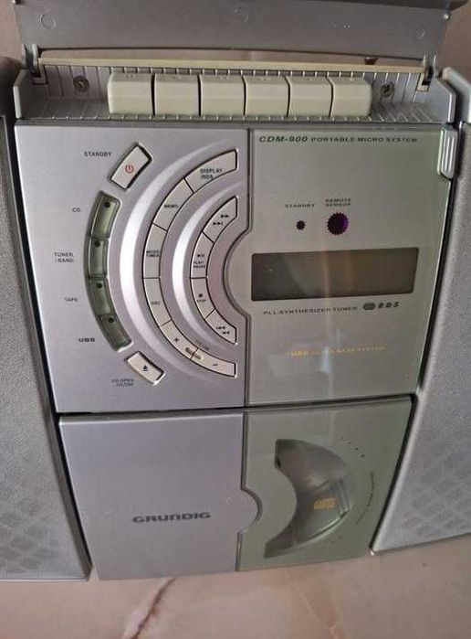 Sistem audio Grundig CDM-900.