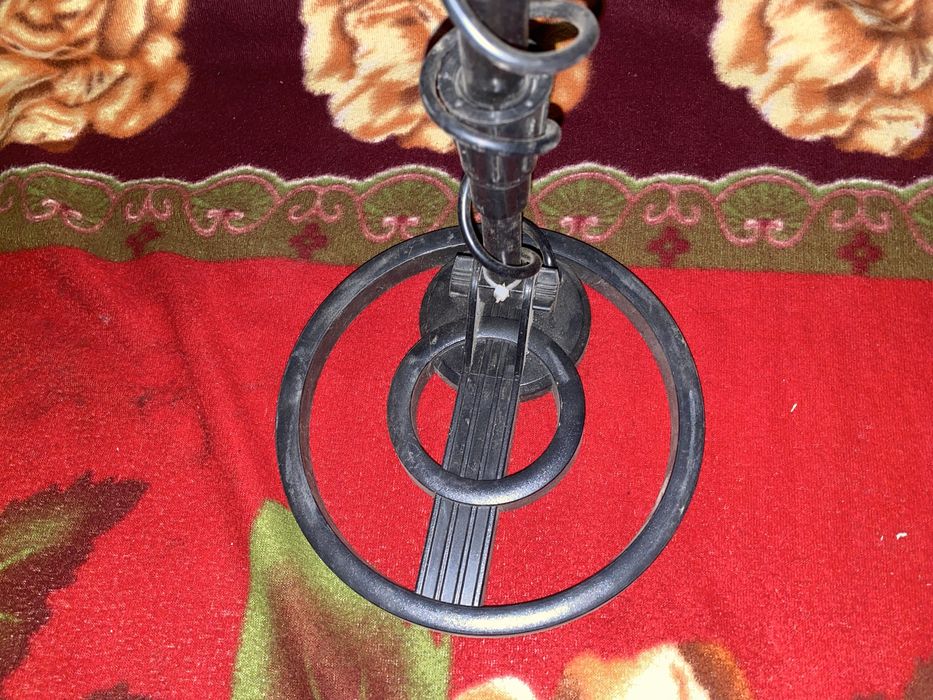 Продам металлоискатель