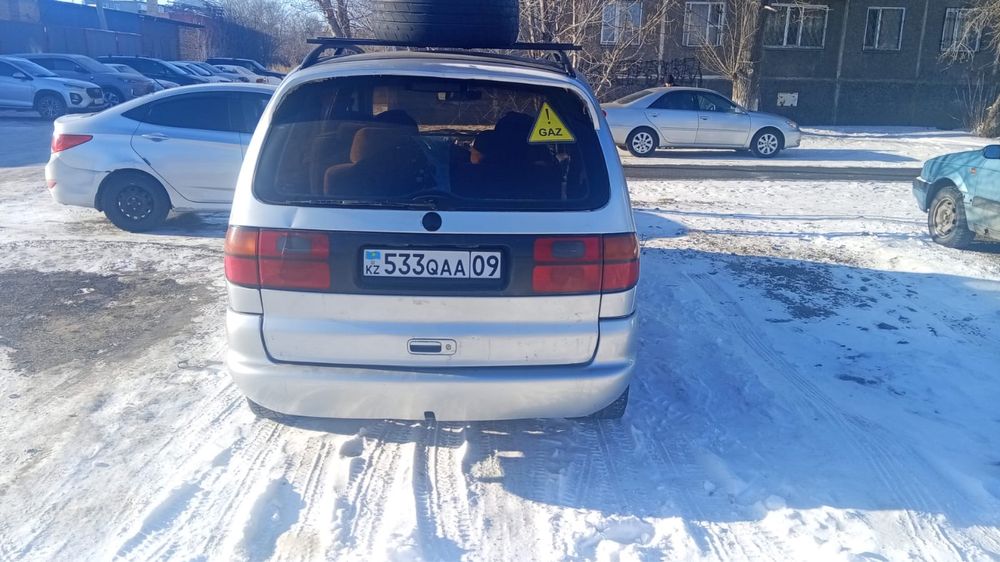 Шарань об 2.8 газ/ бензин автомат