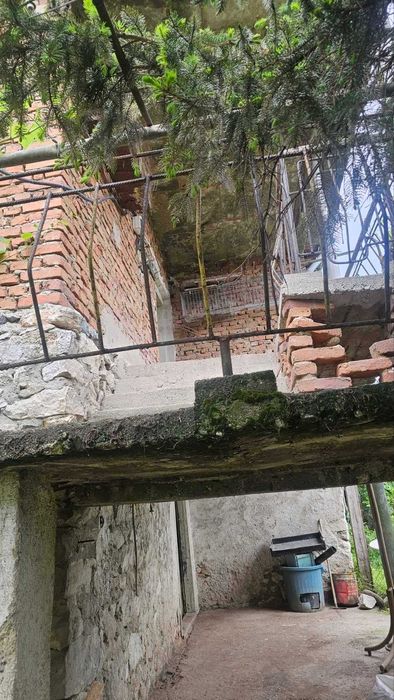 Недвижим имот - къща в село Дъбравите, обл.Пазарджик, община Белово