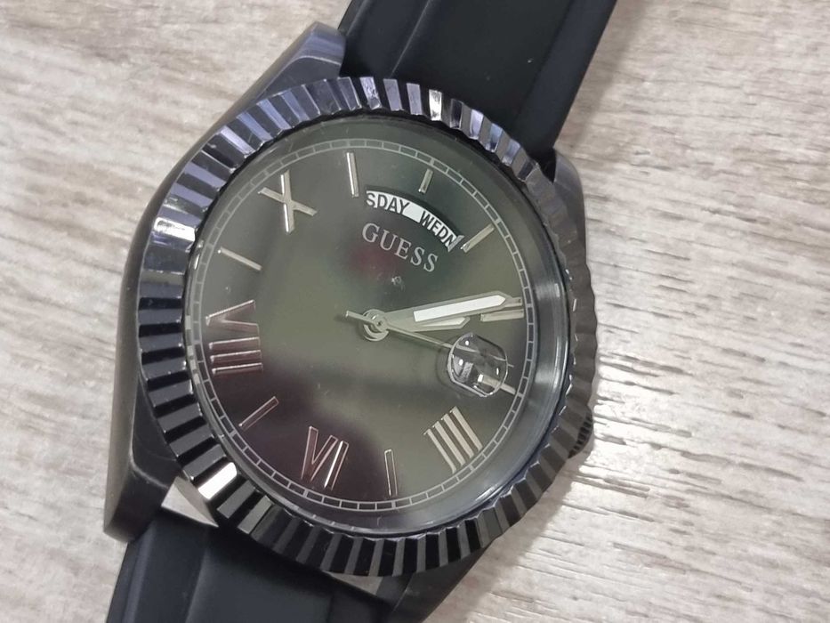 Мъжки часовник GUESS 42 мм