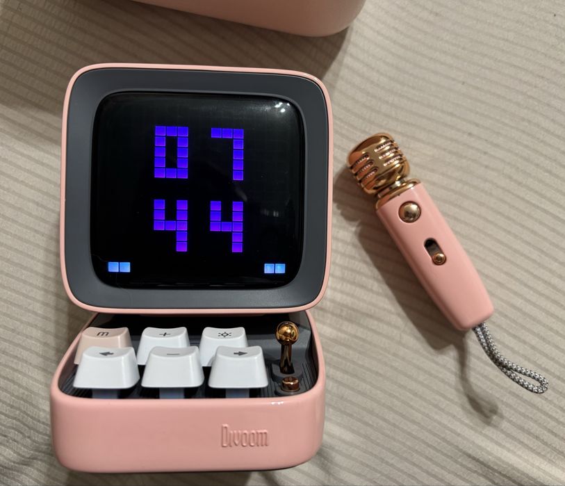 Divoom колонка.