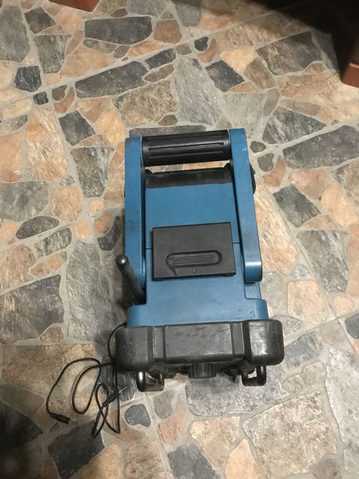 Makia radio profesional