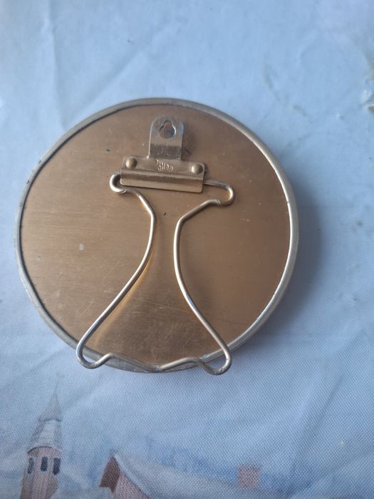 Барельеф Ленина советский