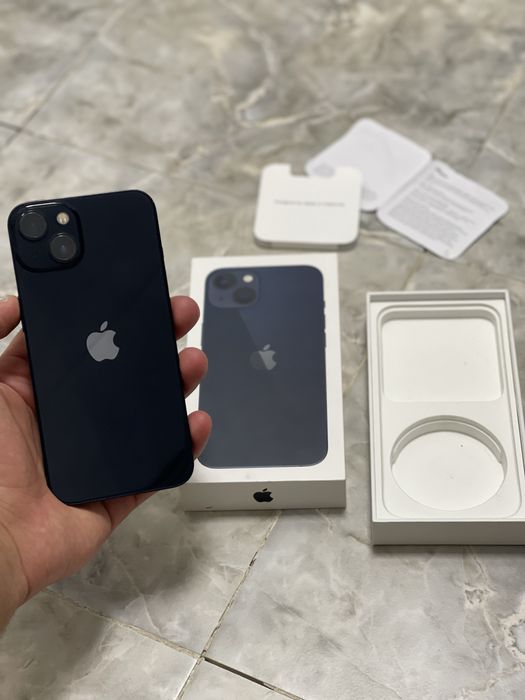 Продам IPHONE 13