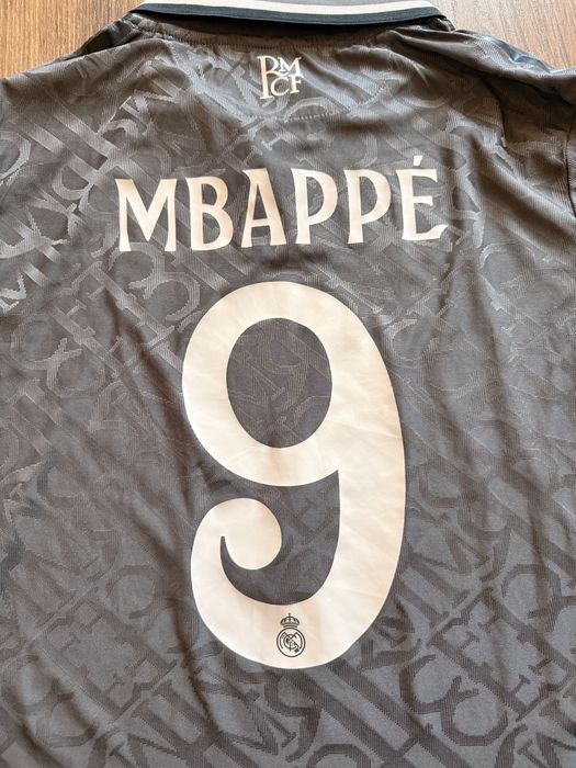 Продавам футболна фоанелка  на Реал Мадрид  / Real Madrid  2024-2025 9 MBAPPE