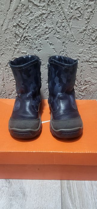 Продам зимнии сапоги
