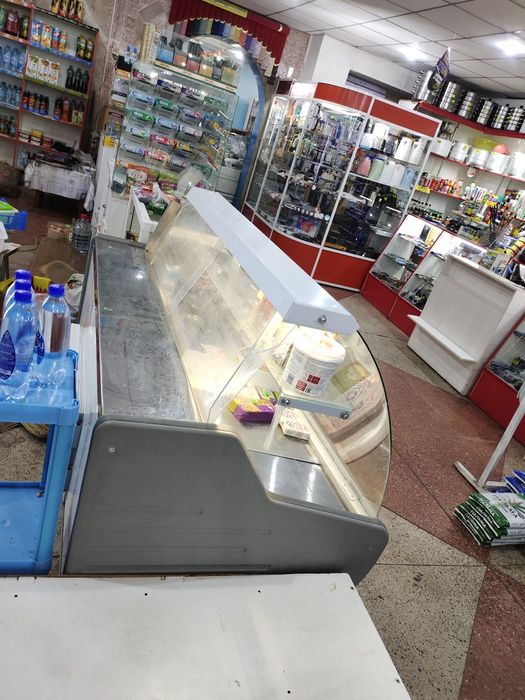 Витринный Холодильник