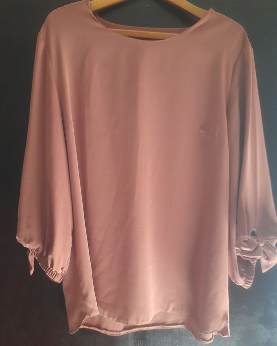 Продаётся женская блузка